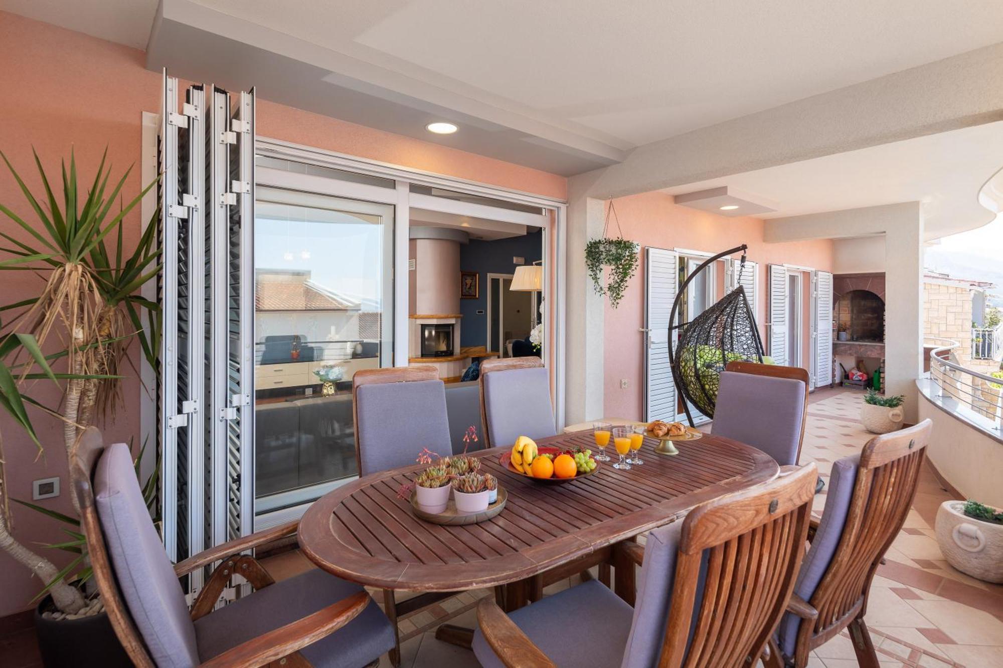 Brkic Apartments With Private Parking มาคาร์สกา ภายนอก รูปภาพ