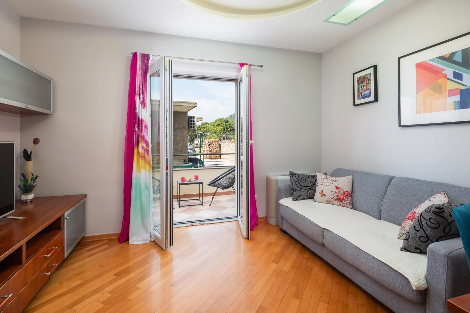 Brkic Apartments With Private Parking มาคาร์สกา ห้อง รูปภาพ